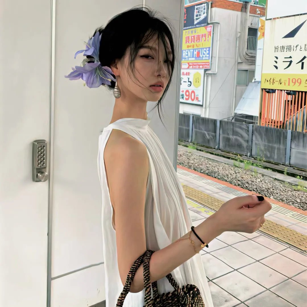 霓虹宝典 封面